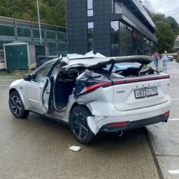 Артак Маргарян требует возмещения ущерба за автомобиль, разрушенный селем в Сочи